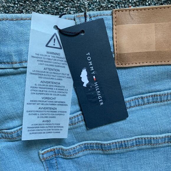 NWT! PLUS Women’s Tommy Hilfiger Straight Leg Blue Jeans 40x30 - Picture 7 of 7